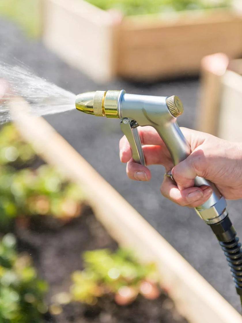 Gardener’s Lifetime Twist Deluxe Hose Nozzle 4 Gardener’s Lifetime Twist Deluxe Hose Nozzle - Image 2