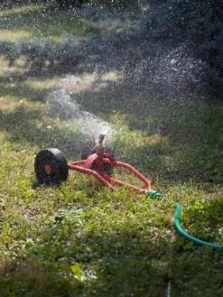 Wheeled Sprinkler Sled -Garden Tool Store 8610520 06V tif