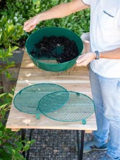 Gardener's Compost Soil Sifter -Garden Tool Store 8611018 168 tif