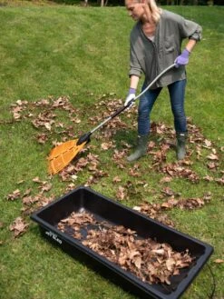 Gardener's Summer Sled And Cover -Garden Tool Store 8611047 025 tif